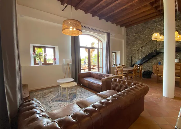 Maison, Canal Du Midi Piscine بيت للعطل